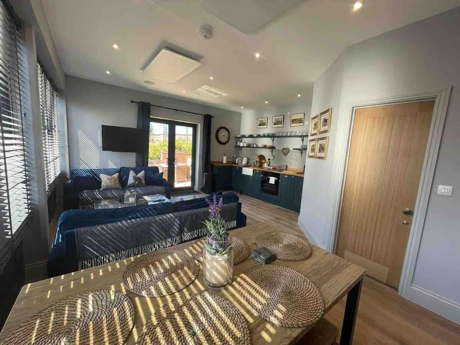 The Carriage House Villa Salisbury Dış mekan fotoğraf